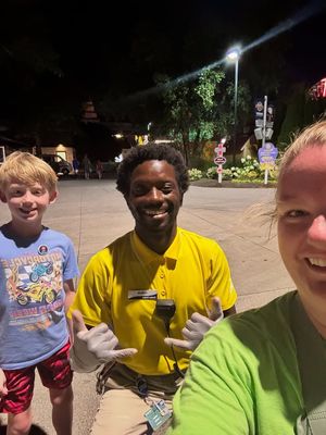 Image post by @Jessheartsthemeparks on Facebook