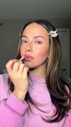 Video post by @anyaweitz on TikTok