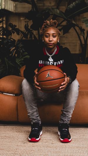 Image post by @UHCougarWBB on Twitter