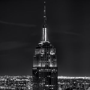 Image post by @empirestatebldg on Instagram