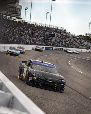 Image post by @NASCAROReillyAP on Twitter