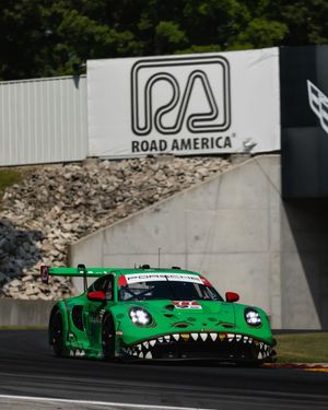 Image post by @aoracingusa on Instagram