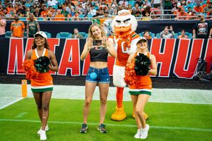 Image post by @CanesWBB on Twitter