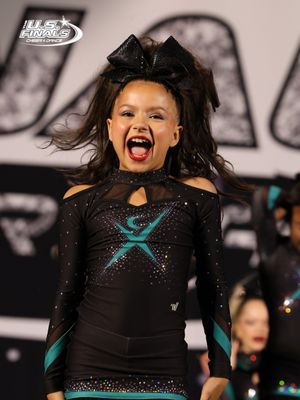 Image post by @varsityallstar on Instagram