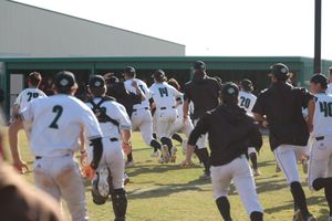 Image post by @bearcatsports on Twitter