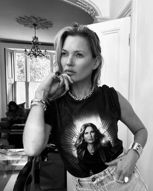 Image post by @therealmariskahargitay on Instagram
