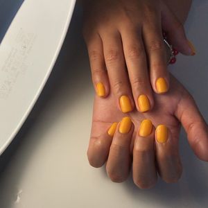 Image post by @nestanails on Instagram