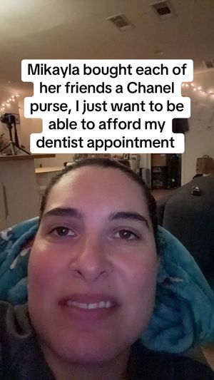 Video post by @hollylatiolais on TikTok