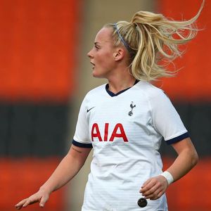 Image post by @SpursWomen on Facebook
