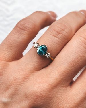Image post by @maejeanvintage on Instagram