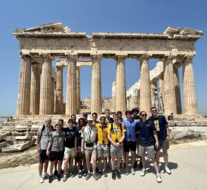 Image post by @Augustana Basketball on Facebook