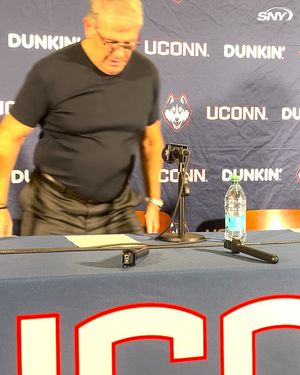Video post by @SNYUConn on Twitter