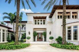 Image post by @ranarealtymiami on Instagram