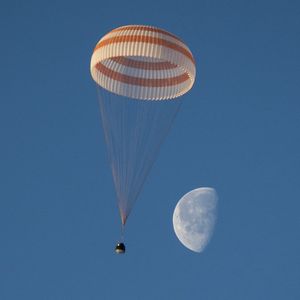 Image post by @iss on Instagram