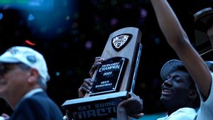 Image post by @viewsbyty on Twitter