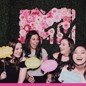 Image post by @kaitlynvella on Instagram