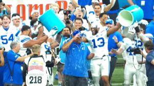 Video post by @valeroalamobowl on Facebook