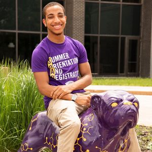 Image post by @westerniluniv on Instagram