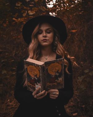 Image post by @throughcollinseyes on Instagram