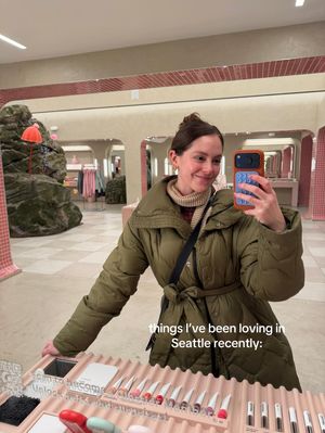 Image post by @zoekahn on Instagram