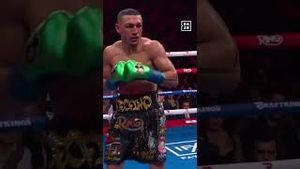Video post by @daznboxing on YouTube