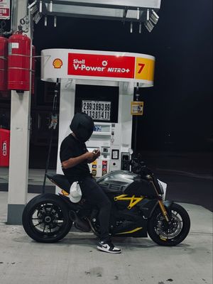 Image post by @drivewithdavid on Instagram