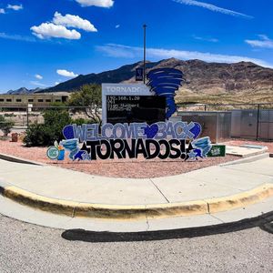 Image post by @cardmyyardelpaso on Instagram