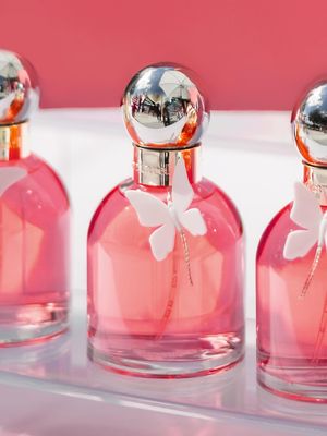 Image post by @cacharelparfums on Instagram