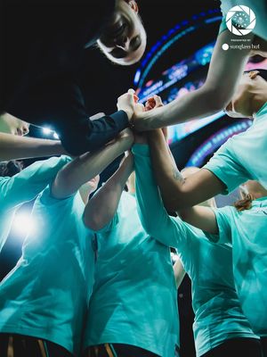 Image post by @nyliberty on Facebook