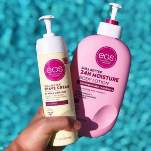 Image post by @eosproducts on Instagram