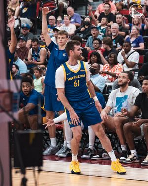 Image post by @warriors on Twitter