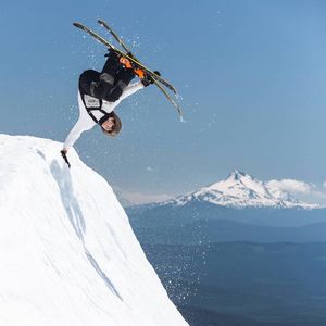Image post by @j_skis on Instagram