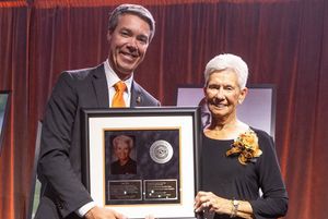 Image post by @cowgirlgolf on Instagram