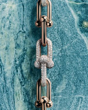 Image post by @TiffanyAndCo on Twitter