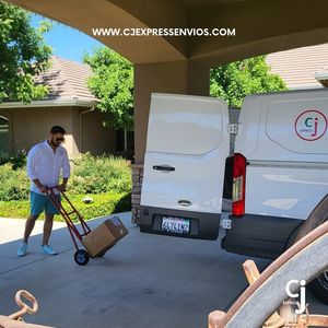 Image post by @cjexpress.paqueteria on Facebook