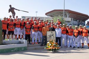 Image post by @clubnaranjeros on Instagram