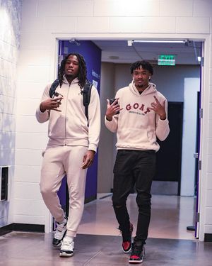 Image post by @easynavy on Instagram