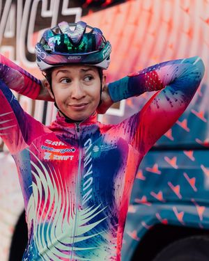 Image post by @wmncycling on Instagram