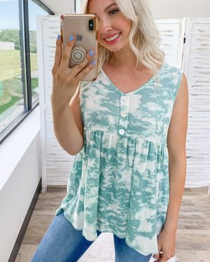 Image post by @shopfillyflair on Instagram