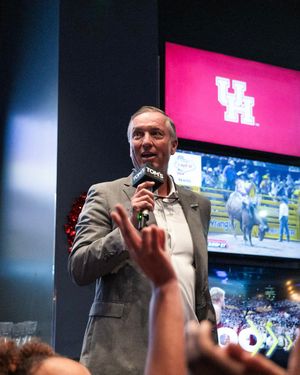 Image post by @UHCougars on Twitter