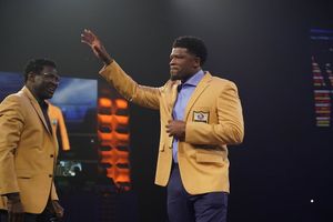 Image post by @profootballhof on Instagram