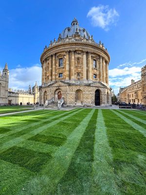 Image post by @oxford_uni on Instagram