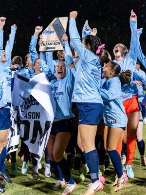 Image post by @raelynnhahncreative on Instagram