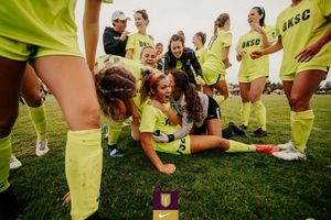 Image post by @ecnlgirls on Instagram