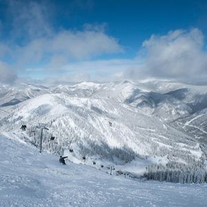 Image post by @skitaos on Instagram