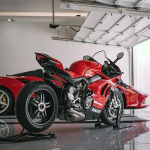 Image post by @panigalers on Instagram