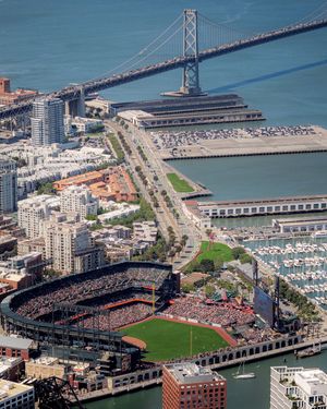 Image post by @onlyinsf on Instagram