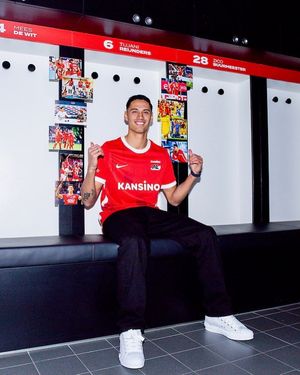 Image post by @azalkmaar on Instagram