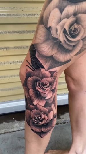 Video post by @skindesigntattoos on Instagram