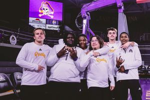 Image post by @ecuwbb on Instagram